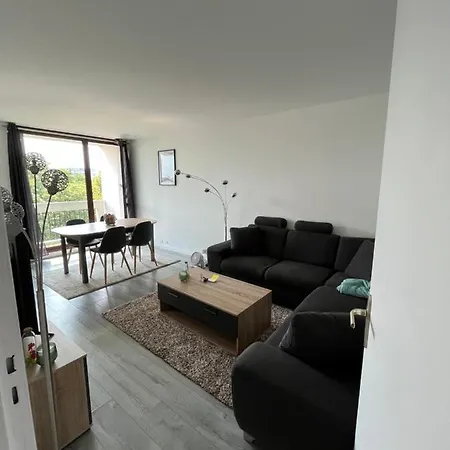 Apartment Paris-la Defense A 2 Pas - Bel Lumineux